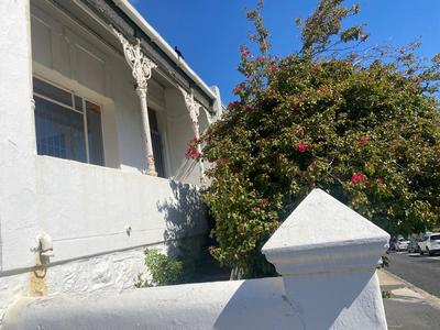 House For Sale in Gardens, Cape Town